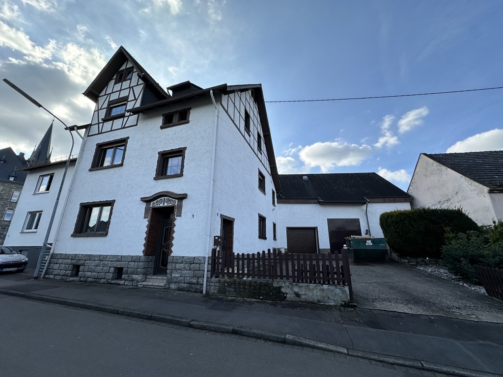10682 - Gemütliches Einfamilienhaus in Wirges mit viel Platz für die Familie
