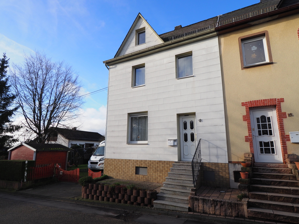 10945 - Charmantes kleines Wohnhaus mit Potenzial – gemütliches Zuhause für die kleine Familie