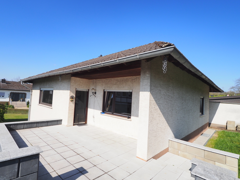 10844 - Schicker Bungalow in schöner Lage von Ransbach-Baumbach