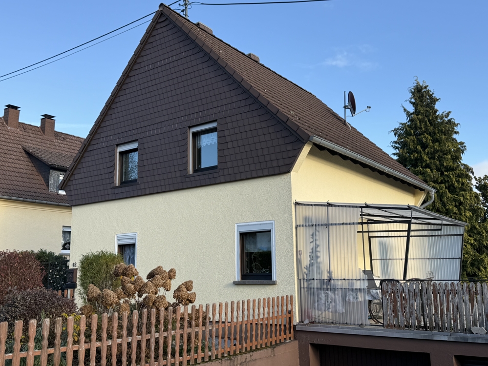 10933 - Einfamilienhaus mit Potenzial und viel Platz für die Familie