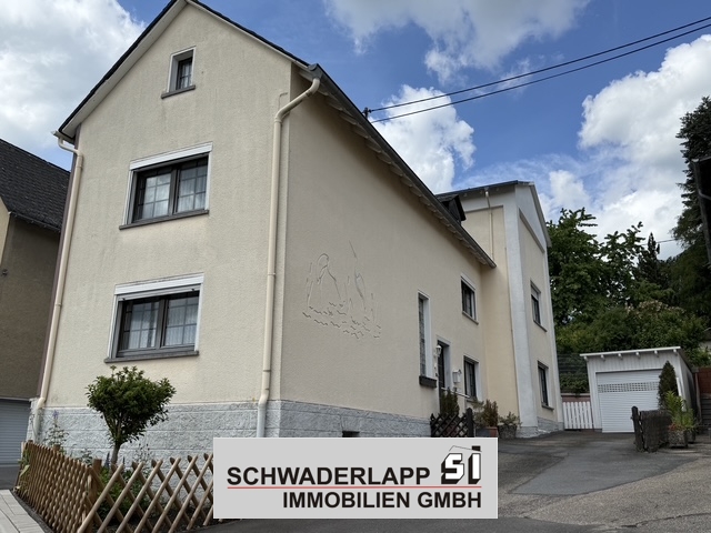 11030 - Historisches Einfamilienhaus mit gro&szlig;z&uuml;gigem Raumangebot