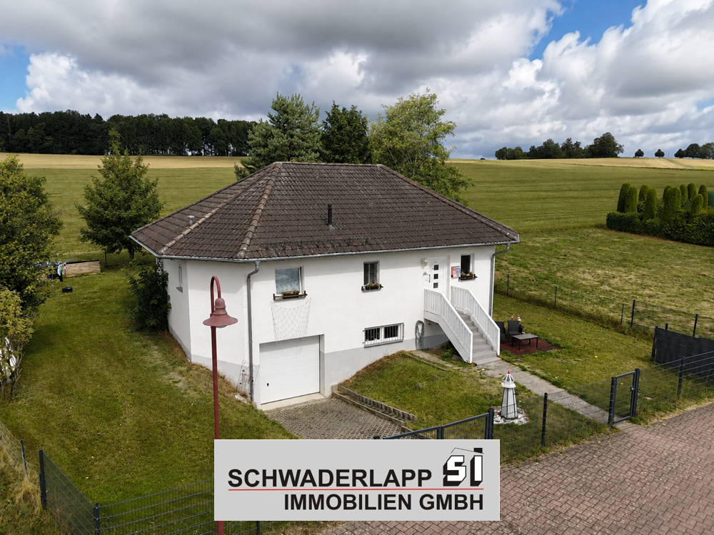 11071 - Schicker Bungalow in wundersch&ouml;ner Ortsrandlage mit Fernblick