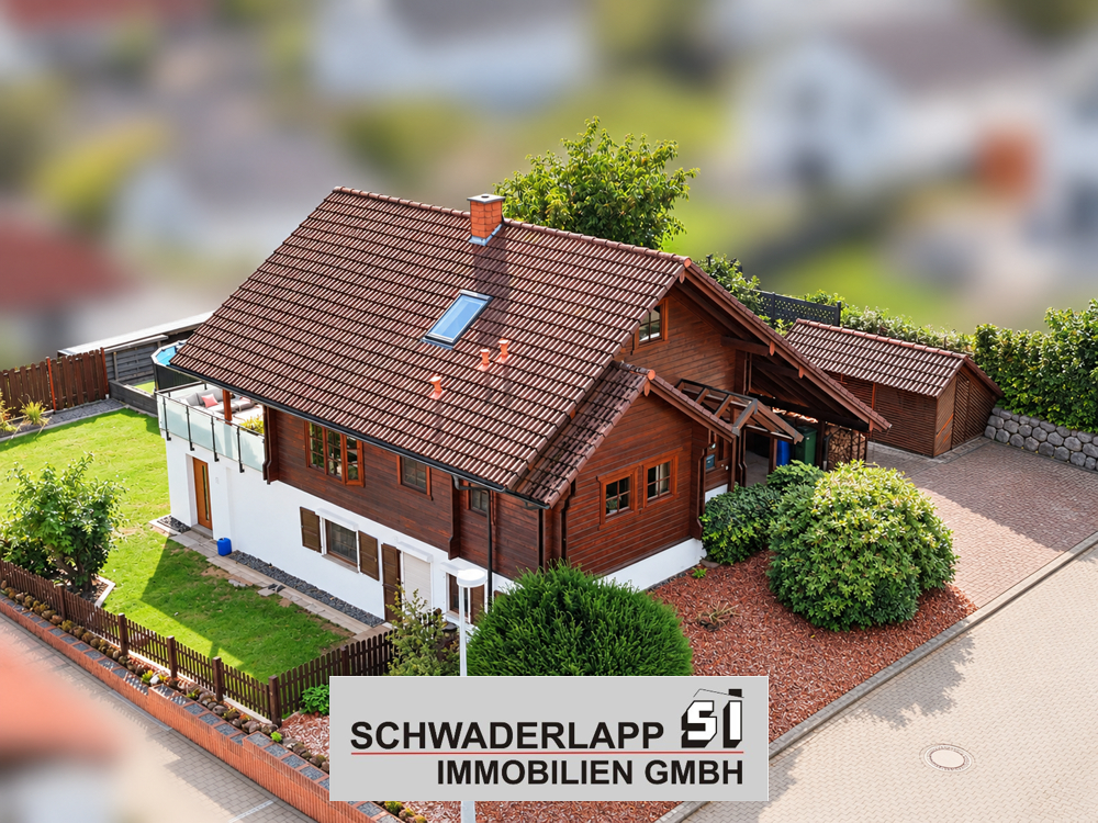 11072 - Ganz besonderer Wohnkomfort mit Charme &ndash; gro&szlig;z&uuml;gige Terrasse, Balkon & sch&ouml;ner Ausblick