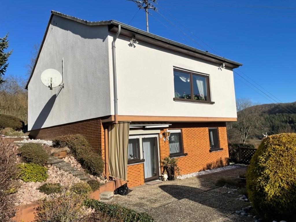10520 - Einfamilienhaus in Montabaur-Bladernheim
