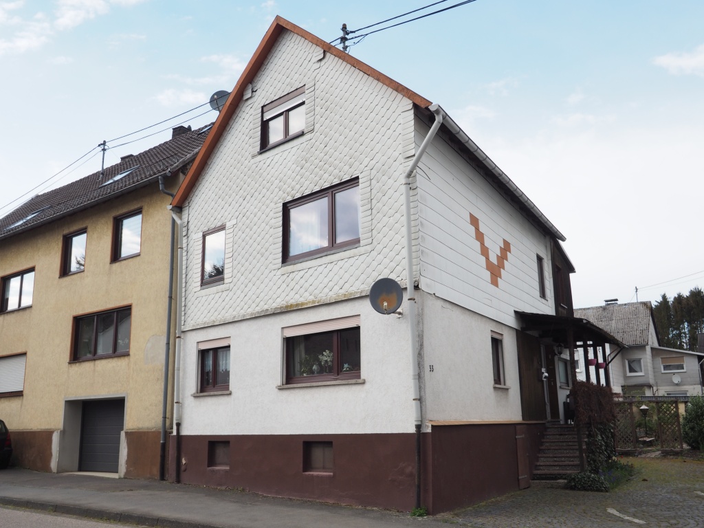 10391 - Einfamilienhaus im Ortskern von Brückrachdorf