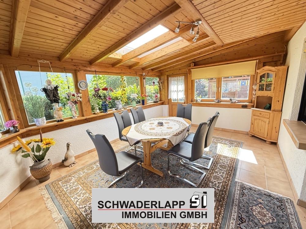 10955 - Gem&uuml;tliches Einfamilienhaus mit idyllischem Grundst&uuml;ck