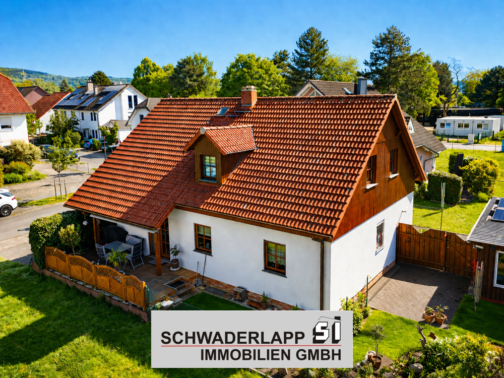 11014 - Ansprechendes Einfamilienhaus mit Einliegerwohnung in attraktiver Wohnlage