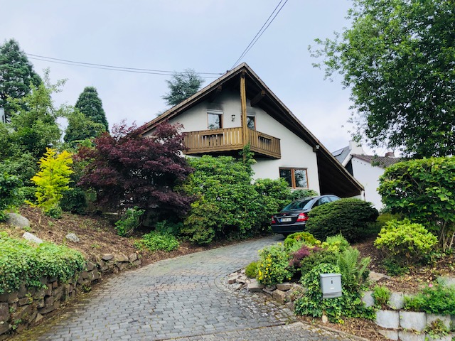 10268 - Familienfreundliches Einfamilienhaus in Rengsdorf mit schönem Grundstück